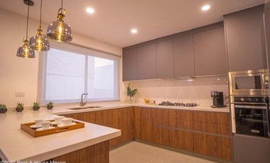 Casa de 4 rec una en PB y roof venta en El Nvo Refugio, Querétaro