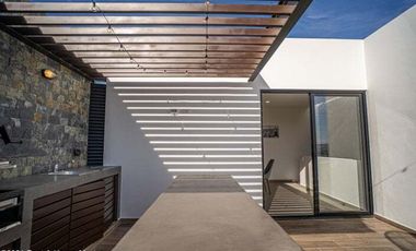 Casa de 4 rec una en PB y roof venta en El Nvo Refugio, Querétaro