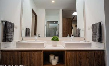 Casa de 4 rec una en PB y roof venta en El Nvo Refugio, Querétaro