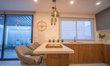 Casa de 4 rec una en PB y roof venta en El Nvo Refugio, Querétaro