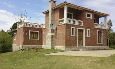 HERMOSO CHALET DE 5 AMB EN OSTENDE A 6 CUADRAS DE LA PLAYA