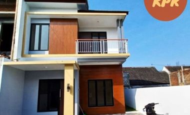 RUMAH DIJUAL JOGJA 2 LANTAI TEPI JALAN RAYA