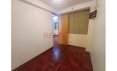 Alquiler De Acogedor Departamento En Surco – 69 M², Cuarto Piso