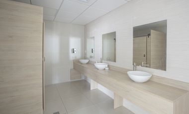 SE ALQUILA OFICINA DE 606 MTS EN OBARRIO