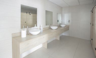 SE ALQUILA OFICINA DE 606 MTS EN OBARRIO