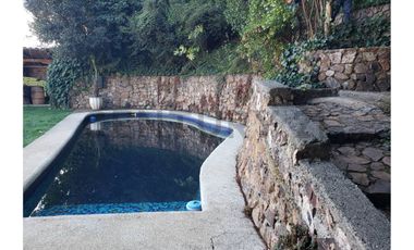 Se vende casa tipo sureño a orilla Laguna Aculeo