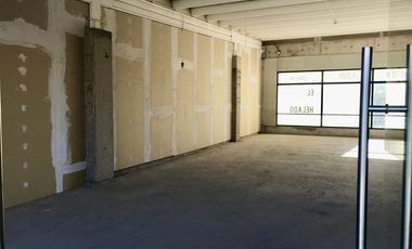 Local Comercial en Arriendo en Strip Center Paseo la Cruz