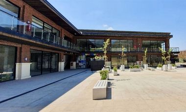 Local Comercial en Arriendo en Strip Center Paseo la Cruz