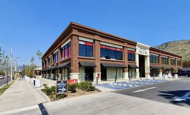 Local Comercial en Arriendo en Strip Center Paseo la Cruz