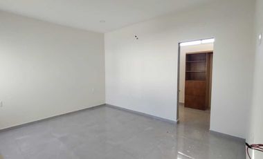 CASA EN VENTA EN ESQUINA CON ALBERCA FRACC. PALMAS GREEN MEDELLÍN DE BRAVO,VER.