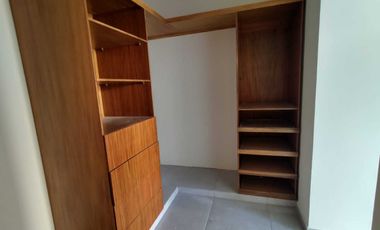 CASA EN VENTA EN ESQUINA CON ALBERCA FRACC. PALMAS GREEN MEDELLÍN DE BRAVO,VER.
