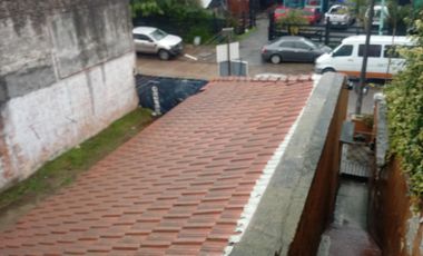 VIVIENDA EN P.A. CON  GALPÓN / DEPÓSITO EN P.B.