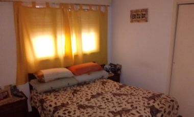 VIVIENDA EN P.A. CON  GALPÓN / DEPÓSITO EN P.B.