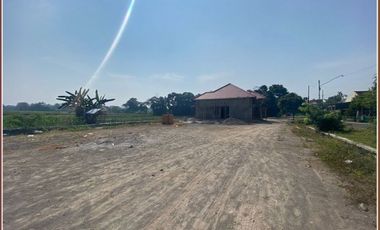 NEW DESIGN BERKONSEP VILLA MODERN DI PRAMBANAN