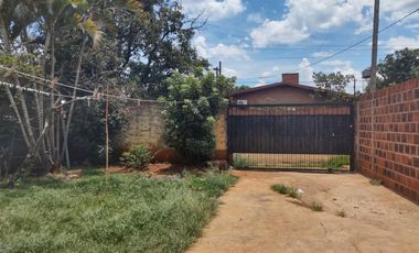 HERMOSA PROPIEDAD EN ESQUINA, CON 2 CASAS PARA USO PROPIO O RENTA