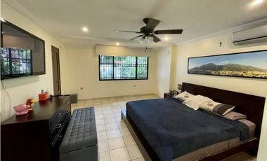 SE ALQUILA HERMOSA CASA EN SAN FRANCISCO $4,000