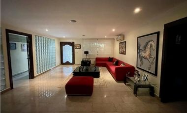 SE ALQUILA HERMOSA CASA EN SAN FRANCISCO $4,000