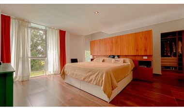 Casa cuatro ambientes. Rumencó. Piscina climatizada. Quincho.