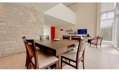 Casa cuatro ambientes. Rumencó. Piscina climatizada. Quincho.