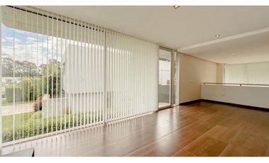 Casa cuatro ambientes. Rumencó. Piscina climatizada. Quincho.