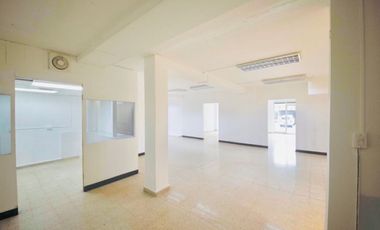 Alquiler de local comercial en OBARRIO (KC)