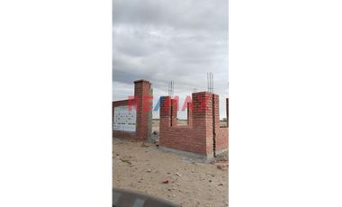 Descubre la oportunidad de invertir en terrenos ubicados en la exclusiva lotización de COCOS DE JIBITO🌴. Esta área destaca por su entorno tranquilo y