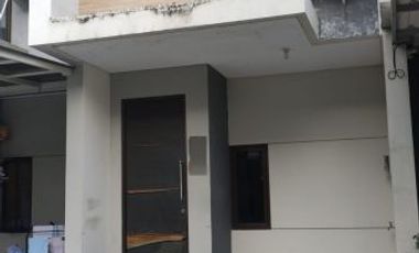 Disewakan Rumah Siap Huni Lokasi di Pantai Mentari, Bulak Surabaya