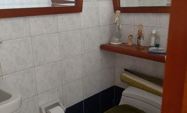 casa en venta en c.c santa teresa. Cod V2250