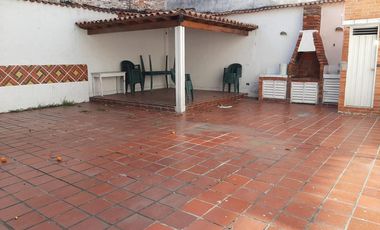 casa en venta en c.c santa teresa. Cod V2250