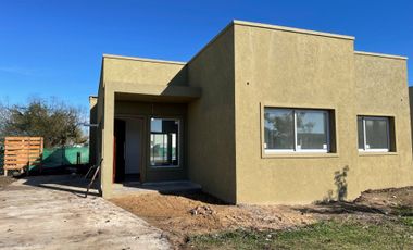 Casa en venta en Barrio Privado  Pilar del Este