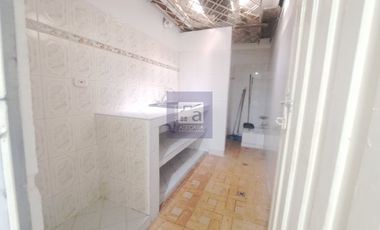 COD. 3389 - SE ARRIENDA LOCAL - BARRIO: EL PRADO