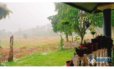 Se vende linda casa campestre en Santo Domingo, Bugaba!
