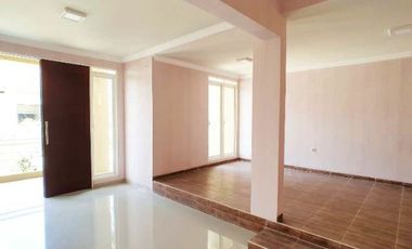 Rumah 2 Lantai Luas 216 di Villa Puncak Tidar kota Malang