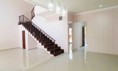 Rumah 2 Lantai Luas 216 di Villa Puncak Tidar kota Malang