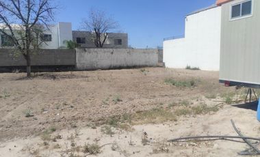 Se vende terreno residencial en Virtudes esq. con Via de Santo Tomas, Las Trojes