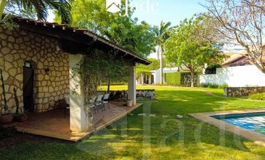 EN VENTA, Casa y Departamento en Lomas del Castillo