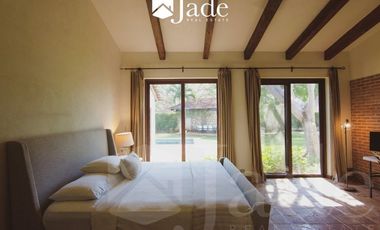 EN VENTA, Casa y Departamento en Lomas del Castillo