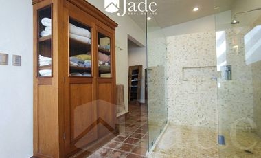 EN VENTA, Casa y Departamento en Lomas del Castillo