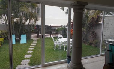 VENTA CASA EN PRIVADA CON ALBERCA Y SEGURIDAD, TEZOYUCA MOR.