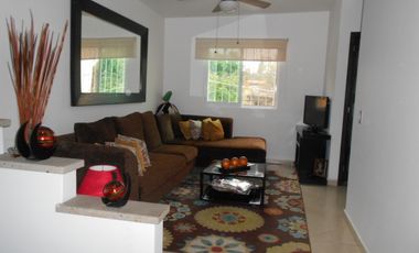 VENTA CASA EN PRIVADA CON ALBERCA Y SEGURIDAD, TEZOYUCA MOR.