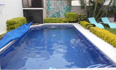 VENTA CASA EN PRIVADA CON ALBERCA Y SEGURIDAD, TEZOYUCA MOR.