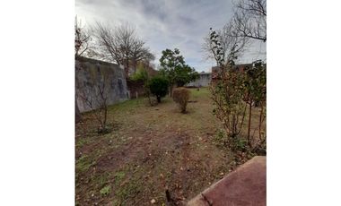 EXCELENTE CASA AMERICANA. A METROS AVENIDA WILLIAM MORRIS