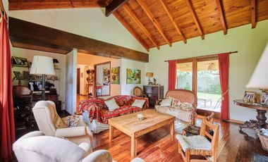 Casa en La Horqueta con todos los requisitos funcionales y comodos!