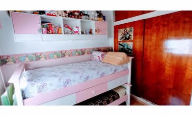 DEPTO TRES AMBIENTES CON BALCÓN Y COCHERA