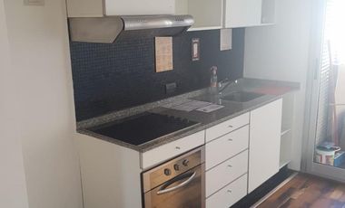AMPLIA OFICINA CONSULTORIO SHOWROOM CON COCHERA