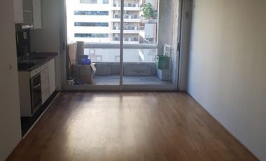 AMPLIA OFICINA CONSULTORIO SHOWROOM CON COCHERA