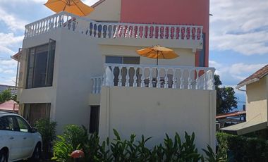 casa en venta en la mesa. Cod V12463