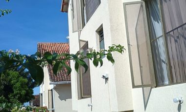 casa en venta en la mesa. Cod V12463