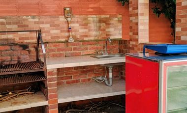 casa en venta en la mesa. Cod V12463