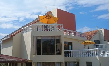 casa en venta en la mesa. Cod V12463